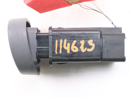 Bouton de warning occasion RENAULT CLIO II Phase 1 - 1.6 16v