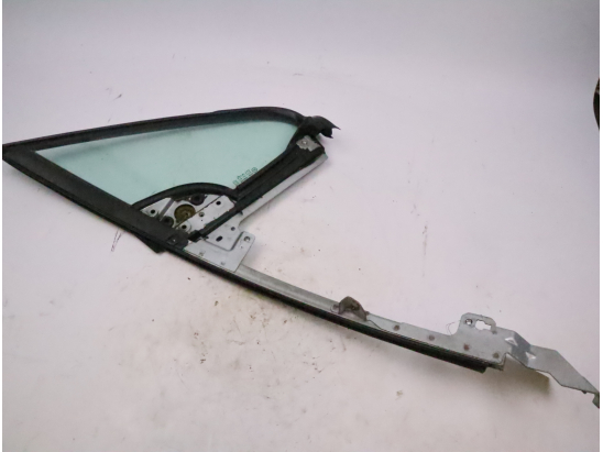 Vitre fixe porte avant gauche occasion PEUGEOT 307 CC Phase 1 - 2.0e 138ch