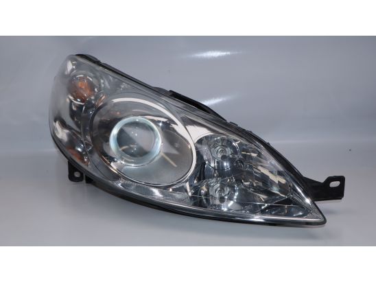 Phare droit occasion PEUGEOT 407 Phase 1 - 2.2 HDI 16v