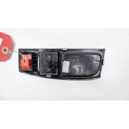 Commande lève-glace porte avant gauche occasion VOLKSWAGEN FOX Phase 1 - 1.2i 6v 55ch