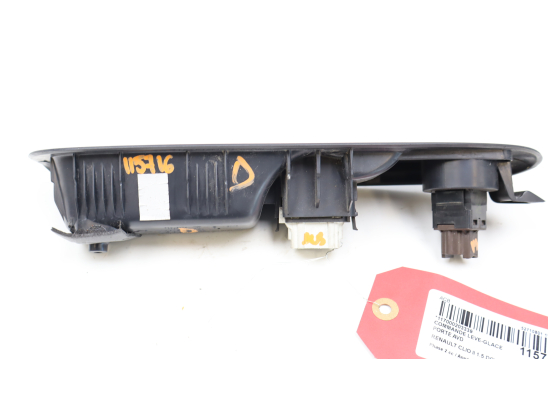 Commande lève-glace porte avant droite occasion RENAULT CLIO II Phase 2 - 1.5 DCI 65ch