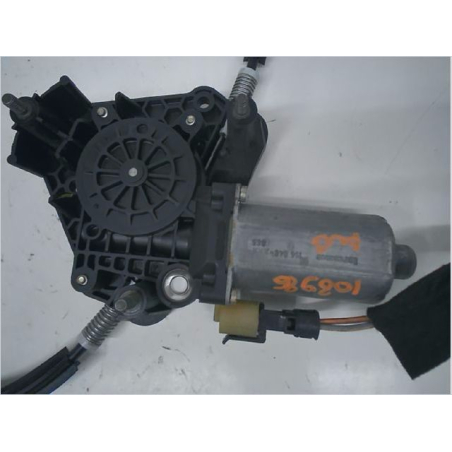 Mecanisme + moteur lève-glace avant droit occasion RENAULT CLIO II Phase 1 - 1.9 D