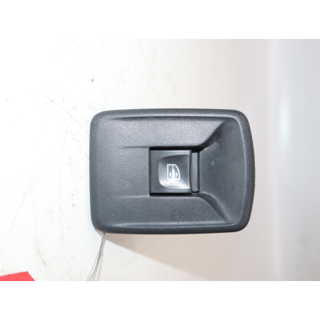 Commande lève-glace porte avant droite occasion RENAULT KANGOO II Phase 2 - 1.5 DCI 110ch