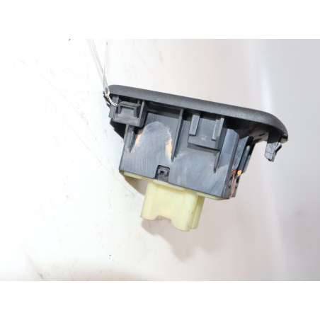 Commande lève-glace porte avant droite occasion RENAULT KANGOO II Phase 2 - 1.5 DCI 110ch