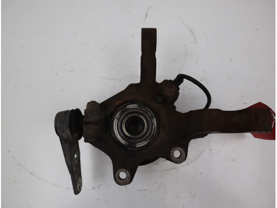 Fusee avg occasion RENAULT CLIO II Phase 2 - 1.2 16v