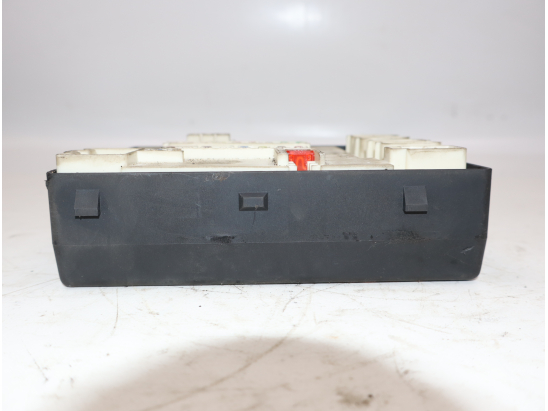 Platine fusible av occasion RENAULT LAGUNA III Phase 1 - 2.0i 140ch