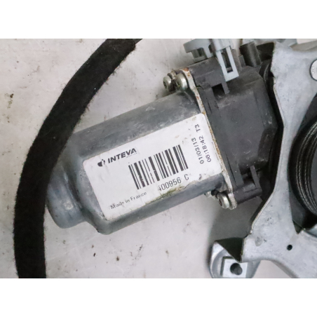 Mecanisme + moteur lève-glace avant droit occasion RENAULT TWINGO II Phase 2 - 1.2i 16v 75ch