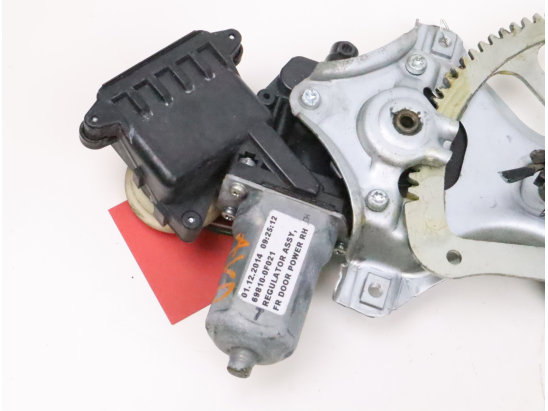 Mecanisme + moteur lève-glace avant droit occasion TOYOTA VERSO Phase 2 - 1.6 D 112ch D-4D