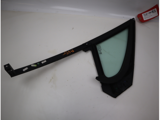 Vitre fixe porte avant gauche occasion PEUGEOT 208 Phase 1 - 1.6 E-HDI 92ch