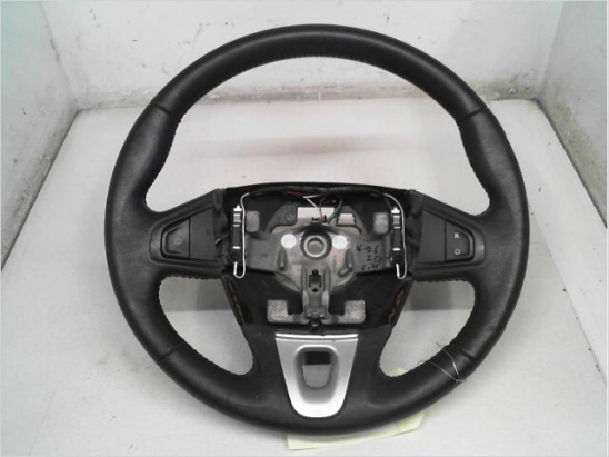 Volant de direction occasion RENAULT MEGANE III Phase 1 - 1.9 DCI 130ch