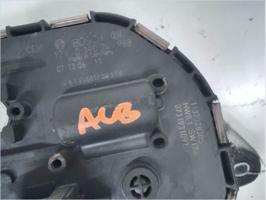 Moteur essuie-glace avant gauche occasion PEUGEOT 407 Phase 1 - 1.6 HDI 16v