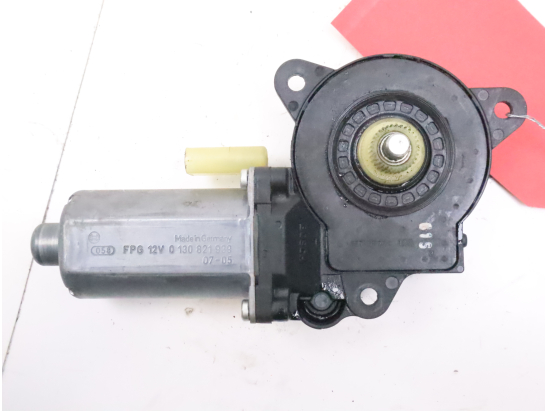 Moteur lève-glace avant droit occasion FORD FIESTA V Phase 2 - 1.4 TDCI