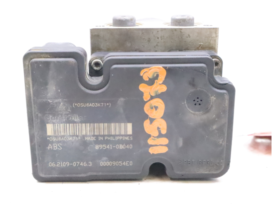 Calculateur abs occasion TOYOTA YARIS II Phase 1 - 1.4 D-4D