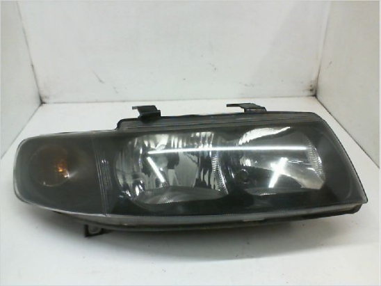 Phare droit occasion SEAT TOLEDO II Phase 1 - 1.9 TDI 150ch