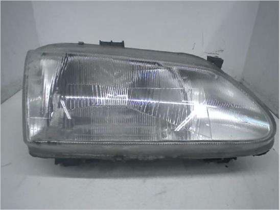 Phare droit occasion RENAULT MEGANE I Phase 1 - 1.4