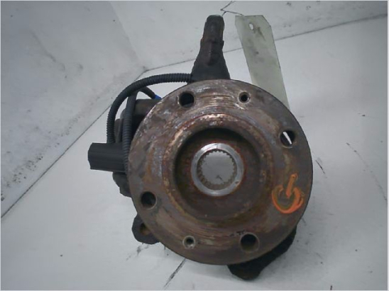 Fusee avg occasion PEUGEOT 207 Phase 1 - 1.6 HDI 8v 92ch