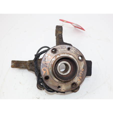 Fusee avg occasion RENAULT CLIO III Phase 2 - 1.2i 16v 75ch