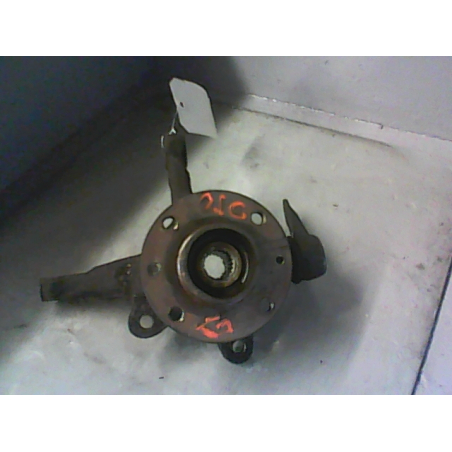 Fusee avg occasion RENAULT CLIO I Phase 2 - 1.9 D 65ch