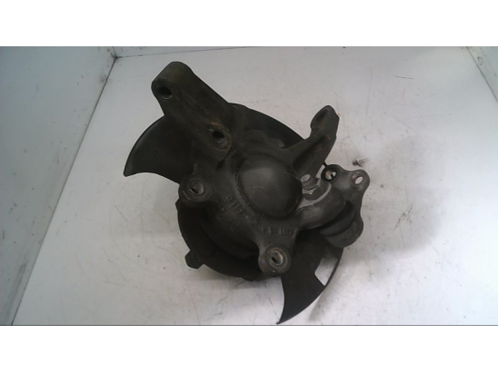 Fusee avg occasion NISSAN VANETTE II Phase 1 - 2.3 D