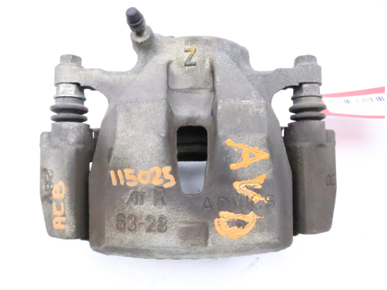 Etrier de frein avant droit occasion TOYOTA RAV4 III Phase 1 - 2.2 D-4D 136ch