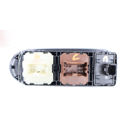 Commande lève-glace porte avant gauche occasion DACIA DUSTER Phase 2 - 1.5 DCI 110ch