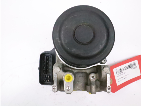 Calculateur abs occasion TOYOTA RAV4 III Phase 1 - 2.2 D-4D 136ch