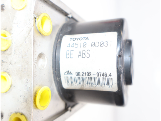 Calculateur abs occasion TOYOTA YARIS II Phase 1 - 1.4 D-4D