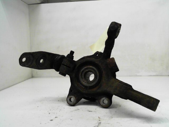 Fusee avg occasion RENAULT CLIO I Phase 2 - 1.9 D