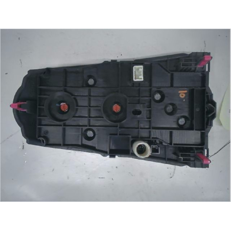 Commande de chauffage occasion TOYOTA YARIS II Phase 1 - 1.4 D-4D