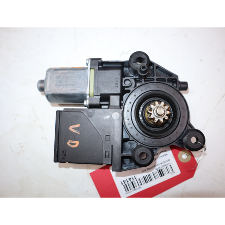 Moteur lève-glace avant droit occasion RENAULT MEGANE III Phase 2 BREAK - 1.5 DCI 110ch