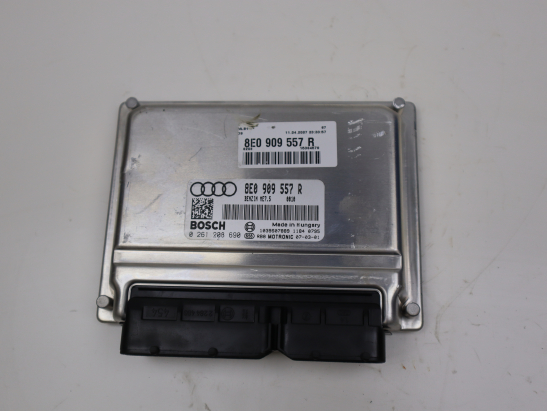 Calculateur moteur occasion AUDI A4 II Phase 2 - 2.0 131ch