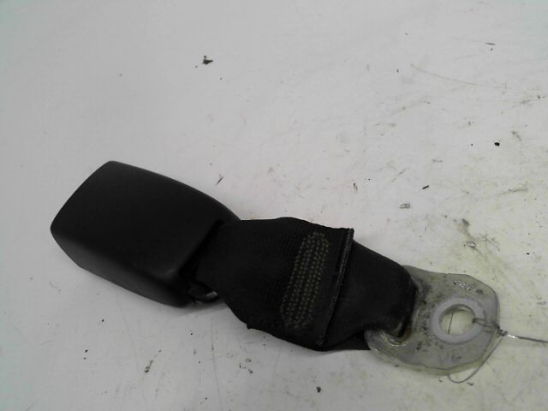 Ancrage ceinture arrière gauche occasion PEUGEOT 107 Phase 1 - 1.0i 12v 68ch