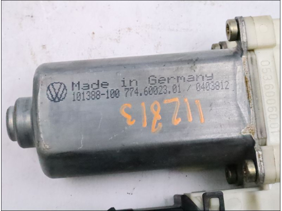 Moteur lève-glace arrière droit occasion VOLKSWAGEN GOLF IV Phase 1 - 1.9 TDI 110ch