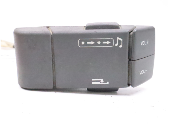 Commande autoradio occasion RENAULT LAGUNA I Phase 2 - 1.9 DTI