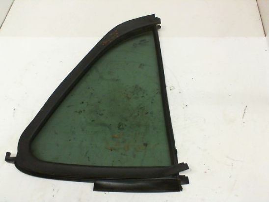 Vitre fixe porte arrière droite occasion OPEL AGILA II Phase 1 - 1.0i 65ch