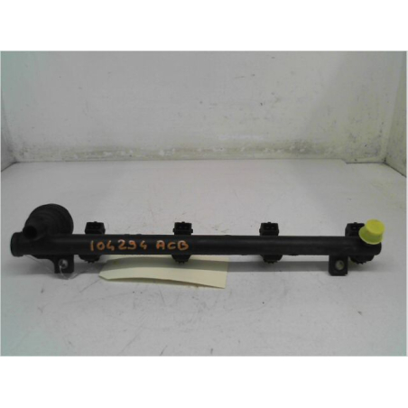 Rampe injection occasion RENAULT CLIO II Phase 1 - 1.4 16v