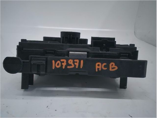 Platine fusible av occasion CITROEN C4 I Phase 1 - 1.6 HDi 110ch