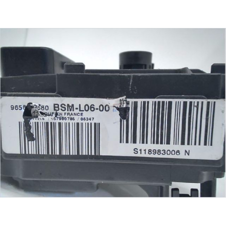 Platine fusible av occasion CITROEN C4 I Phase 1 - 1.6 HDi 110ch