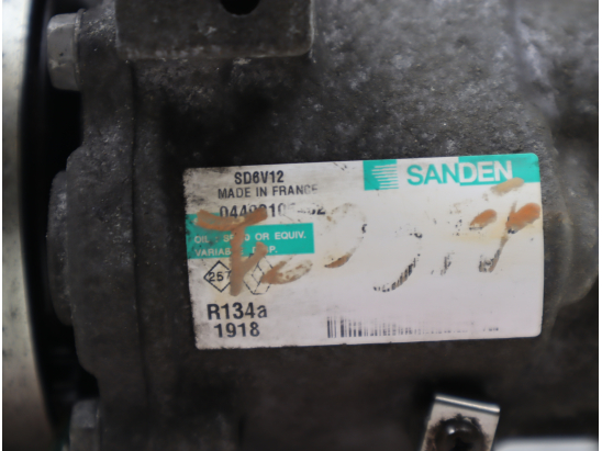COMPRESSEUR AIR CONDITIONNE