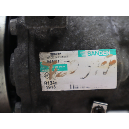 COMPRESSEUR AIR CONDITIONNE