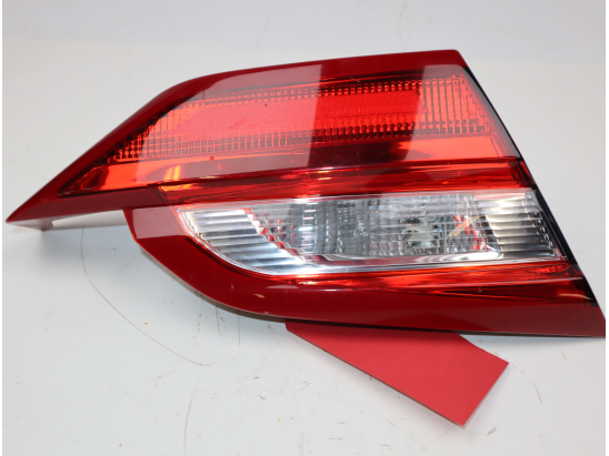 Feu arrière interieur gauche occasion FORD FIESTA VII Phase 1 - 1.1i 85ch