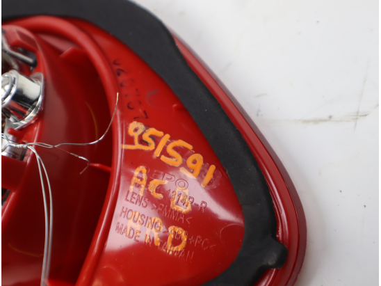 Feu arrière intérieur droit occasion VOLKSWAGEN PASSAT V Phase 1 - 2.0 TDI 110ch