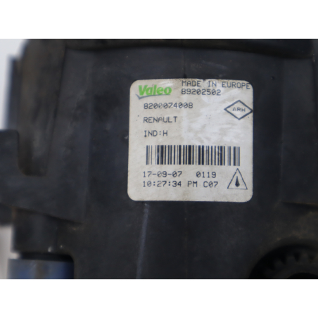 PHARE ANTIBROUILLARD AVD