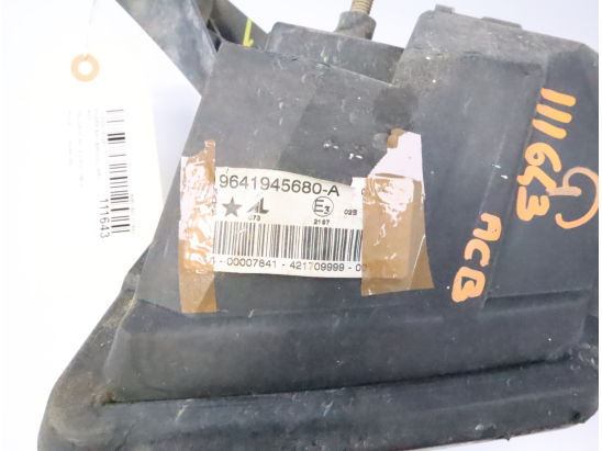 Phare antibrouillard avant gauche occasion PEUGEOT 407 Phase 1 - 2.0 HDI 136ch