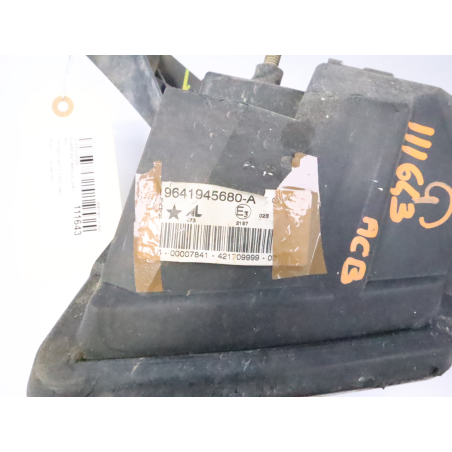 Phare antibrouillard avant gauche occasion PEUGEOT 407 Phase 1 - 2.0 HDI 136ch