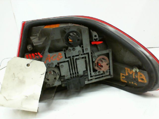 Feu arrière gauche occasion MERCEDES CLASSE E II Phase 1 - E 220 CDI