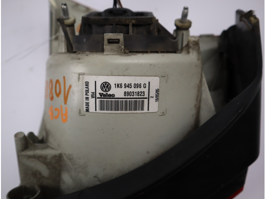 Feu arrière droit occasion VOLKSWAGEN GOLF V Phase 1 - 1.9 TDI 105ch