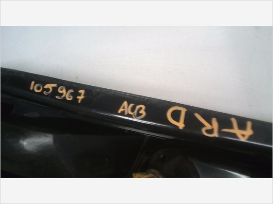 Feu arrière droit occasion FORD FIESTA V Phase 2 - 1.4 TDCI