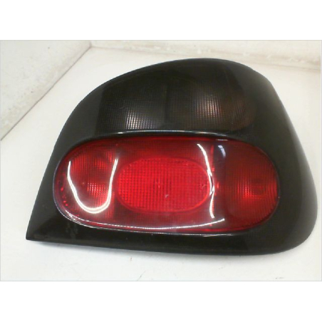 Feu arrière droit occasion RENAULT MEGANE I Phase 1 - 1.9 DTI