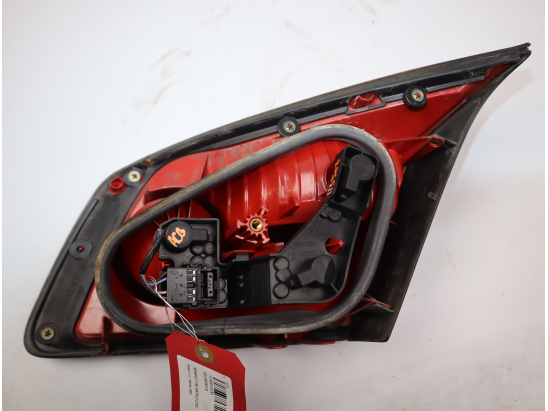 Feu arrière interieur gauche occasion RENAULT VELSATIS Phase 1 - 2.2 DCI 150ch